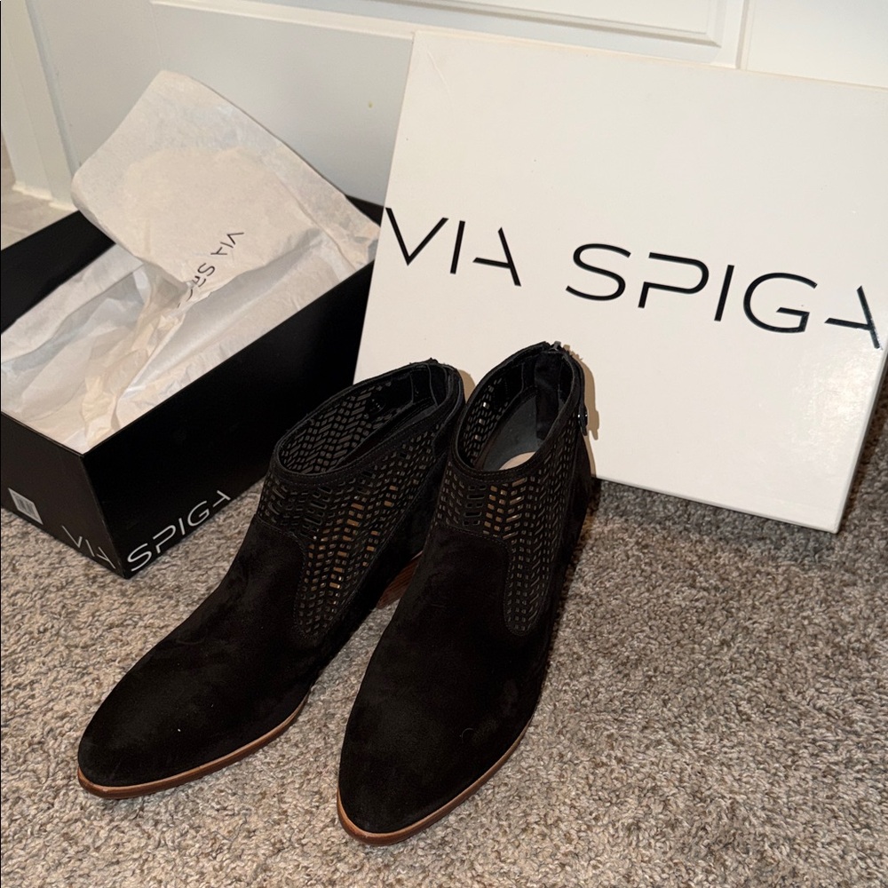 Via Spiga Black Chrissy Ankle Booties